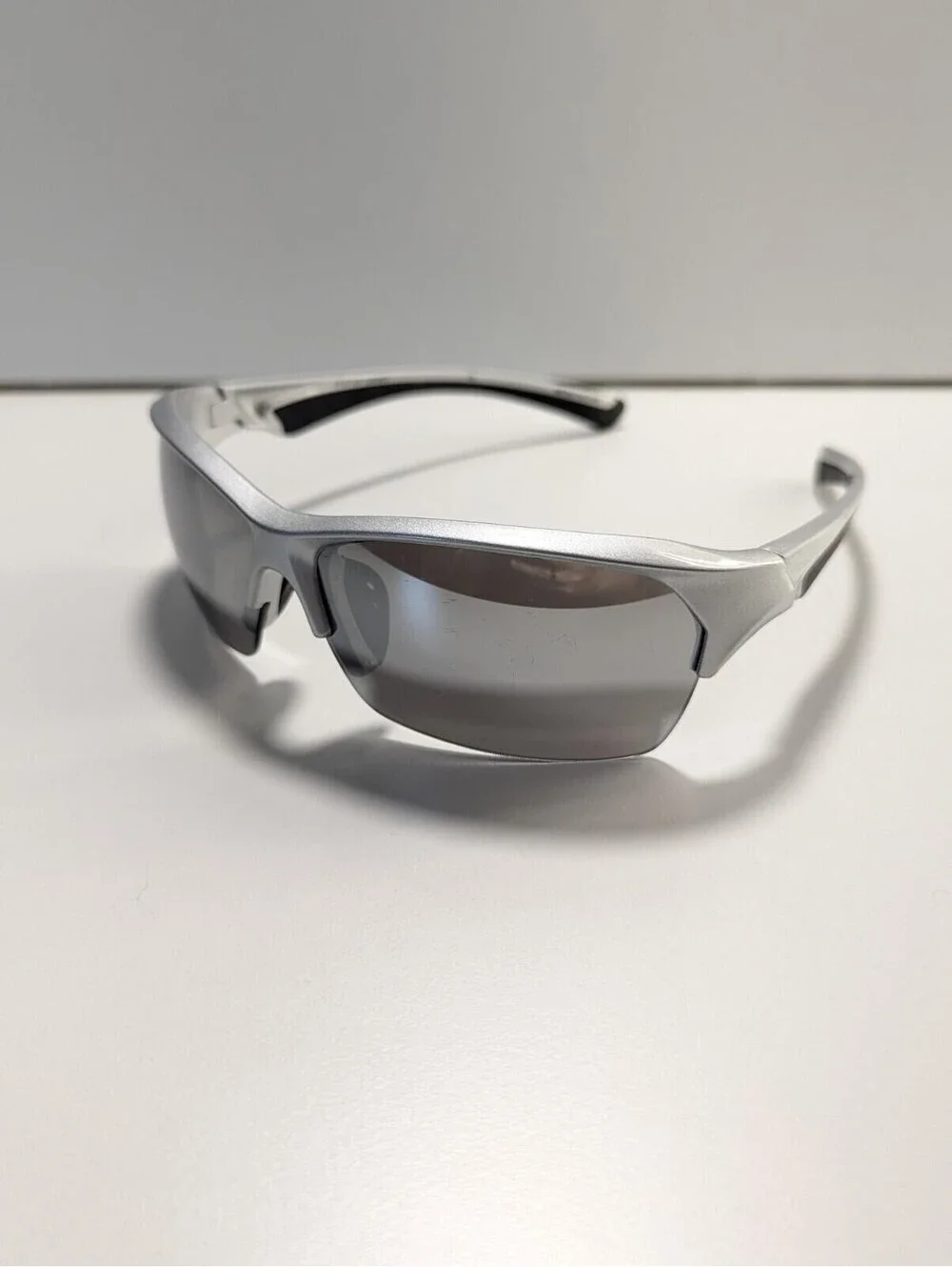 FOSTER GRANT DS1217 Black & Silver Wrap Sunglasses QP805 BLK FWM Sporty Stylish